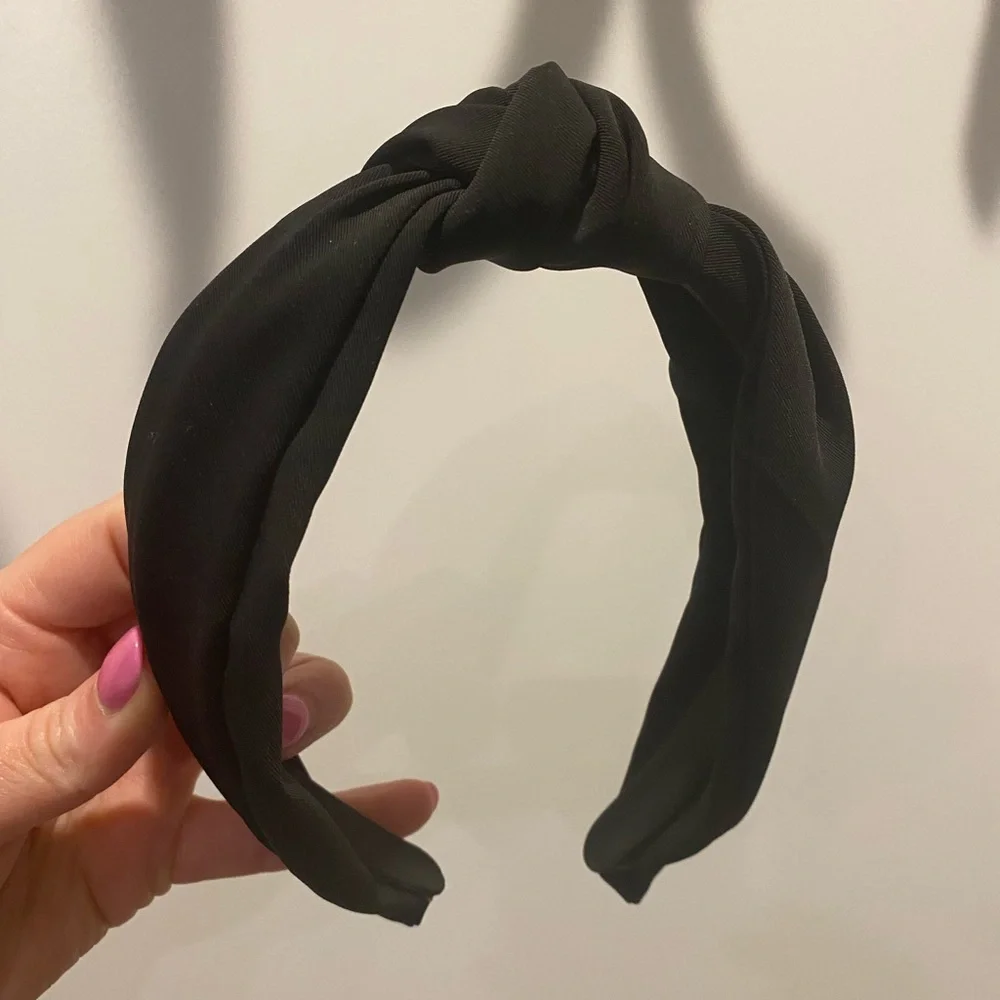 Bundle of 5 Women Knot Headbands - EUC - Leopard, Plaid, Blk, Pink, Yellow - Picture 6 of 8